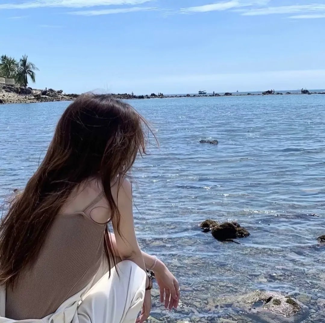九十九个女人 海报